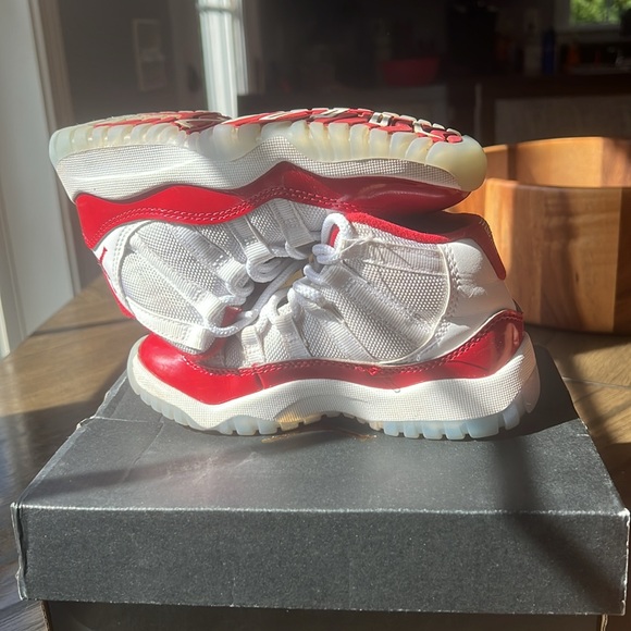 Jordan Retro 11’s - Picture 2 of 3